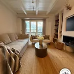 Arties Lodge Apartment