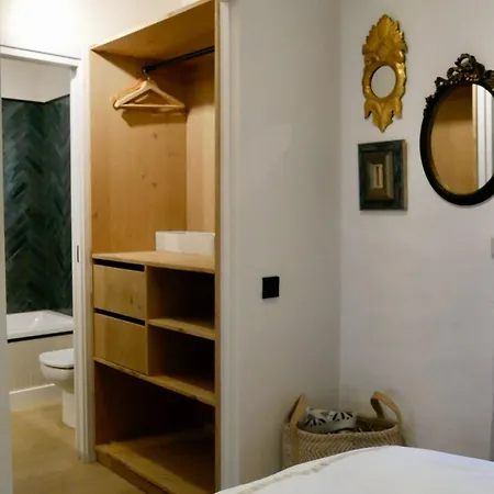 Arties Lodge Apartment