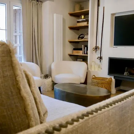 Arties Lodge Apartment