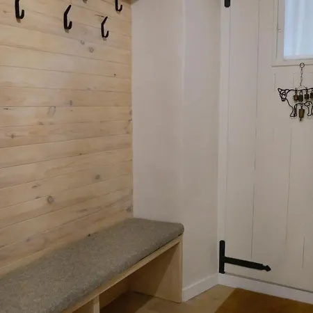 Arties Lodge Apartment