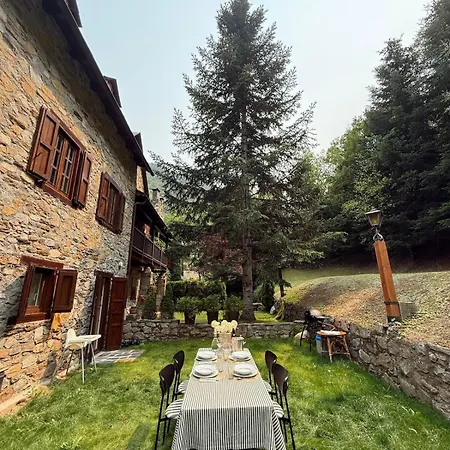 Arties Lodge Arties