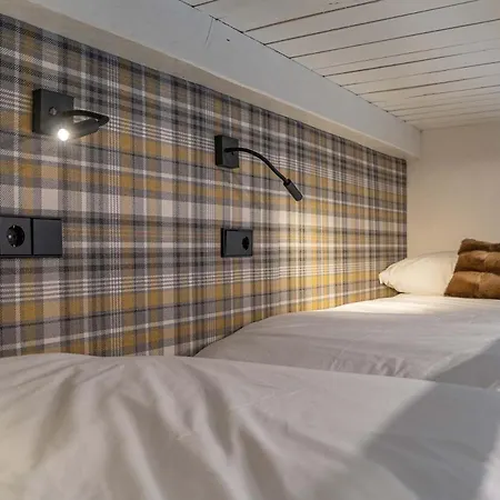 Arties Lodge