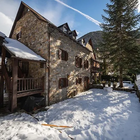 Arties Lodge Arties
