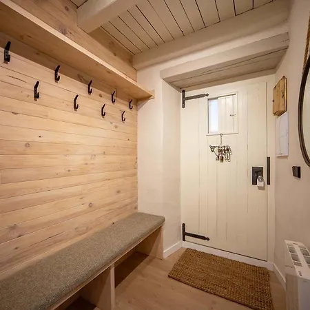 Arties Lodge Apartament *